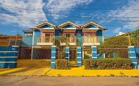 happiness house/ casa da felicidade